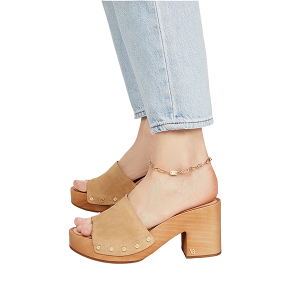 Veronica Beard Hannalee Tan Houndstooth Clog Sandal - Picture 15 of 15